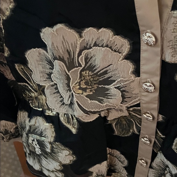 JODIFL Black Beige Gold Shimmering Embroidered Blouse Jacket - Picture 5 of 9